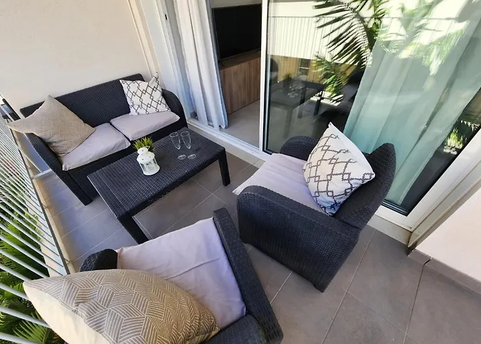 Chill Out Tesoro Апартаменты Адехе